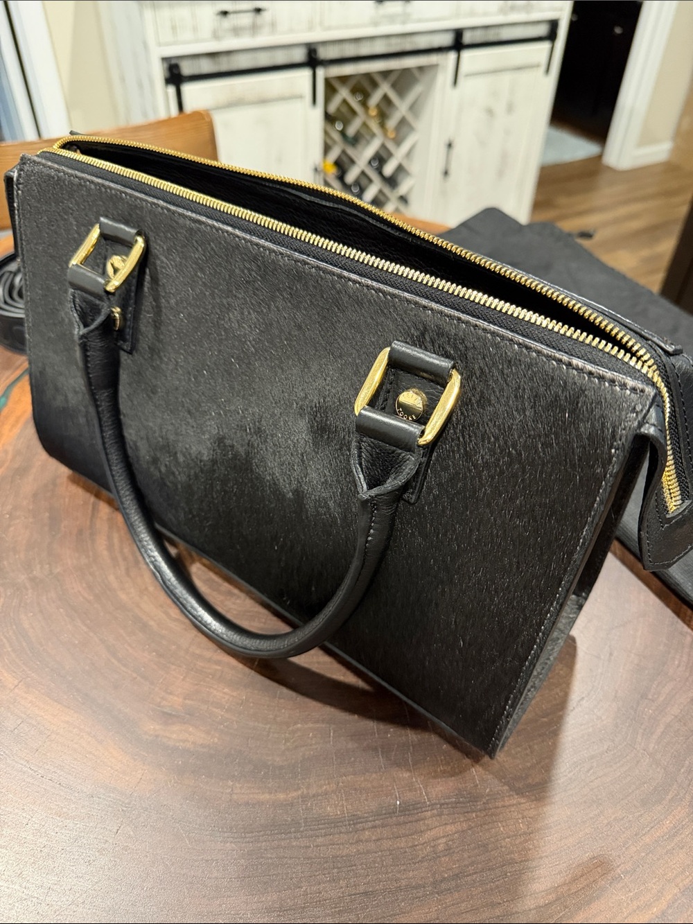 Kelly Tooke- Black & White Haircalf Satchel w/tassel & shoulder strap. - Picture 3 of 8